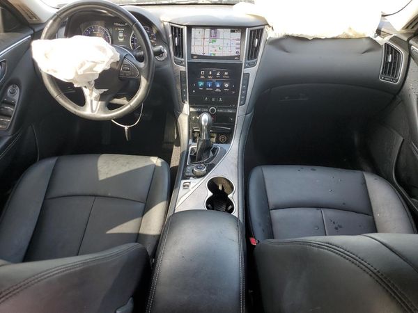 2015 INFINITI Q50
