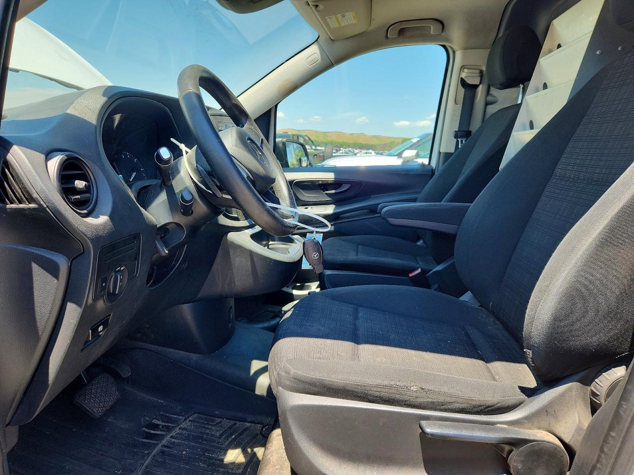 2016 MERCEDES-BENZ METRIS