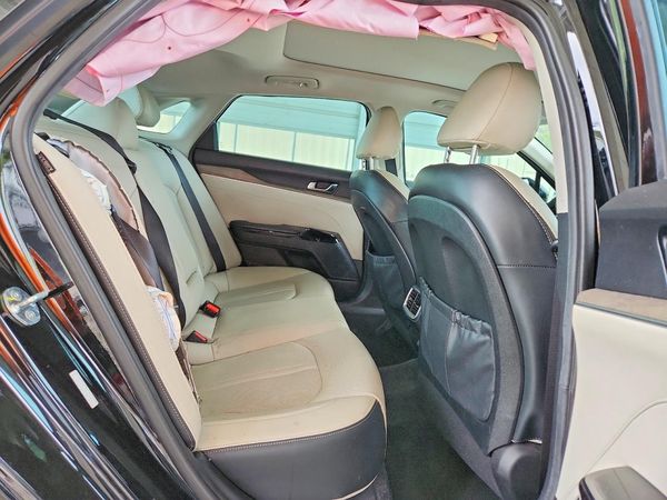 2022 KIA K5 EX