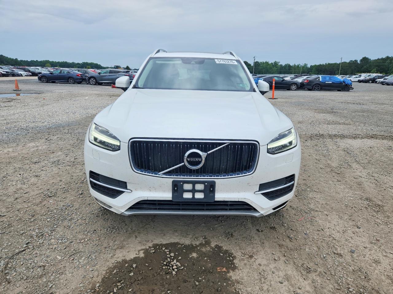 2018 VOLVO XC90 Momentum