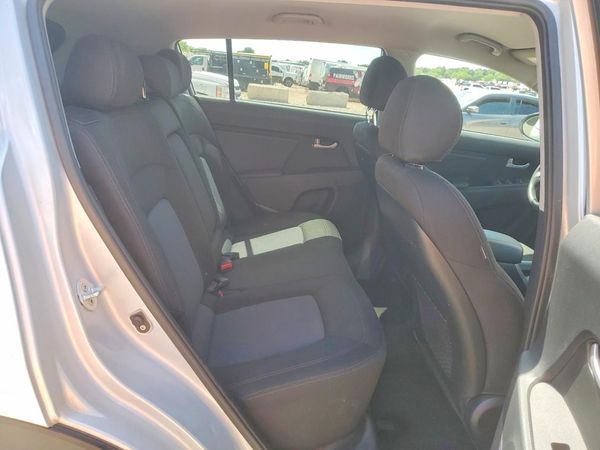 2015 KIA SPORTAGE GL - Middle-low