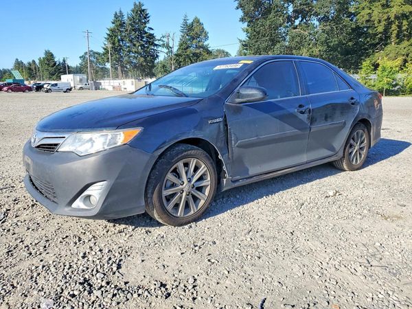 2013 TOYOTA CAMRY SOLA
