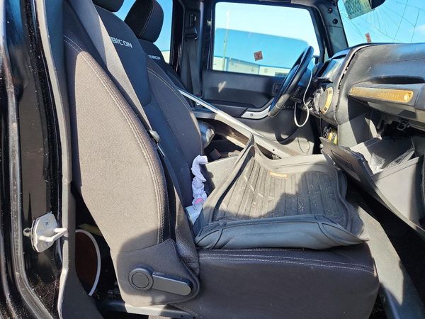 2014 JEEP WRANGLER Rubicon — DENT