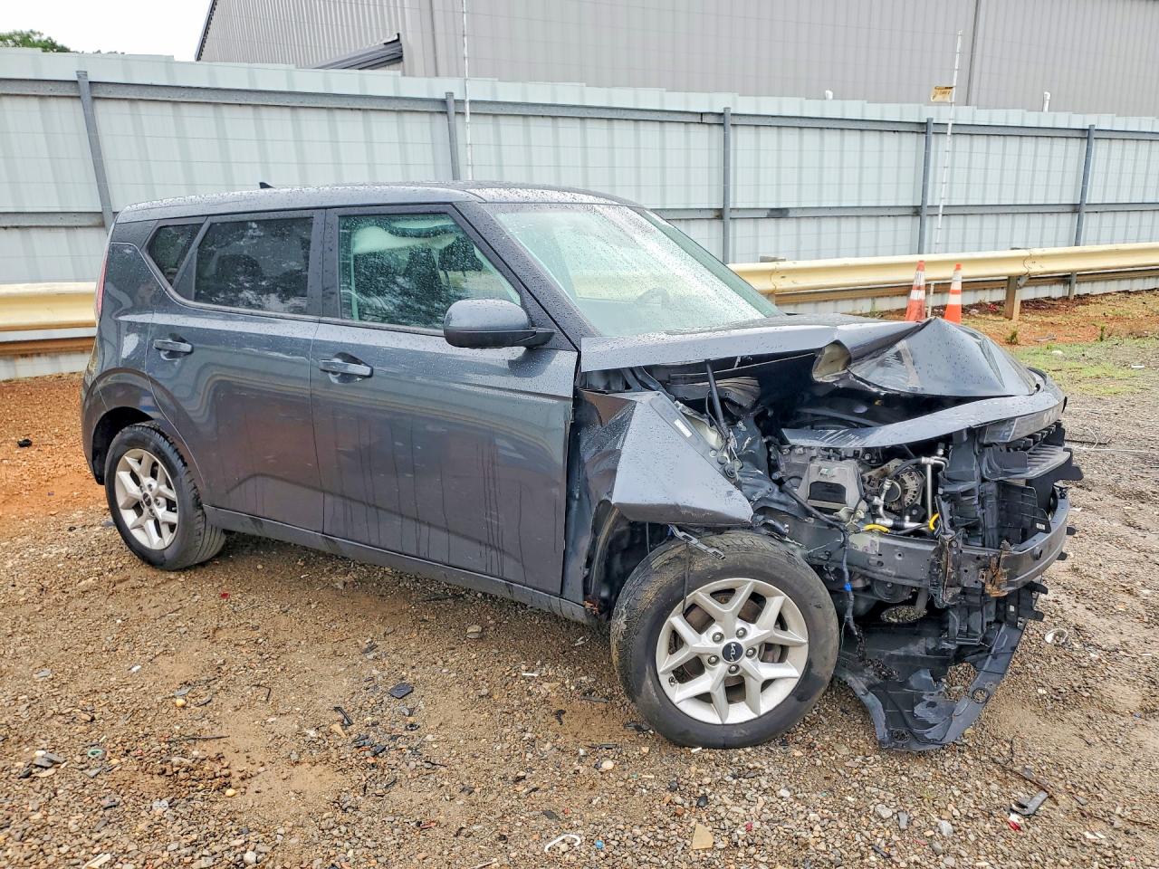 2023 KIA SOUL LX, S