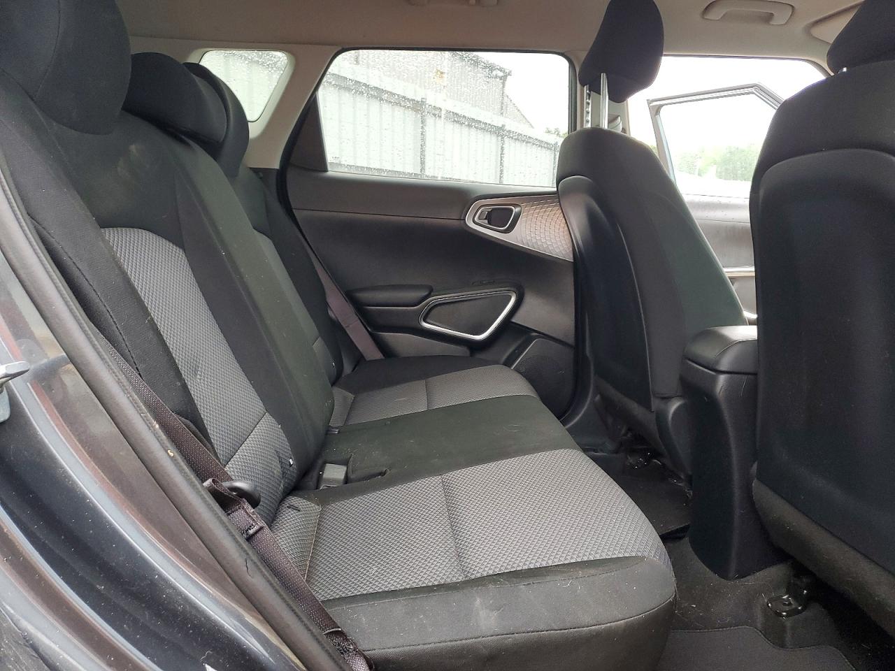 2023 KIA SOUL LX, S