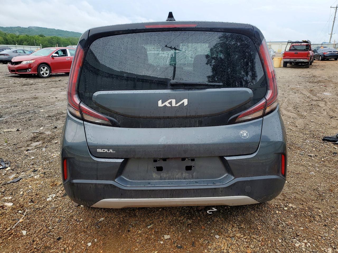 2023 KIA SOUL LX, S