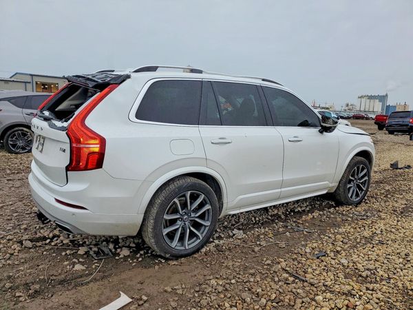 2016 VOLVO XC90 SV42 Momentum