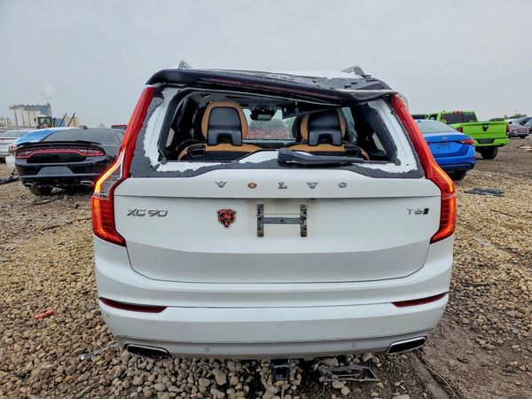 2016 VOLVO XC90 SV42 Momentum