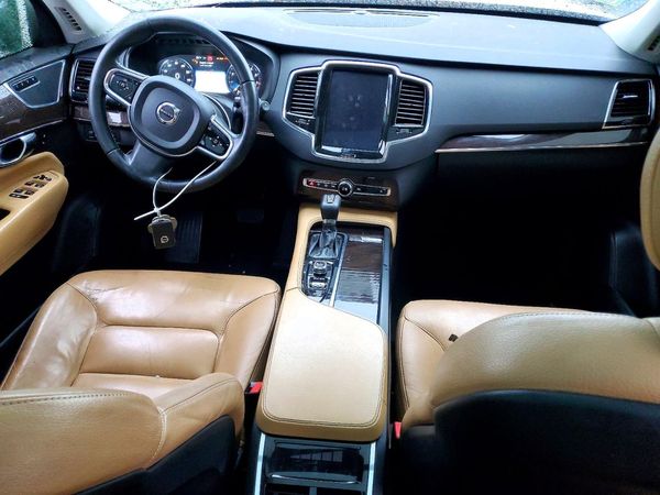 2016 VOLVO XC90 SV42 Momentum