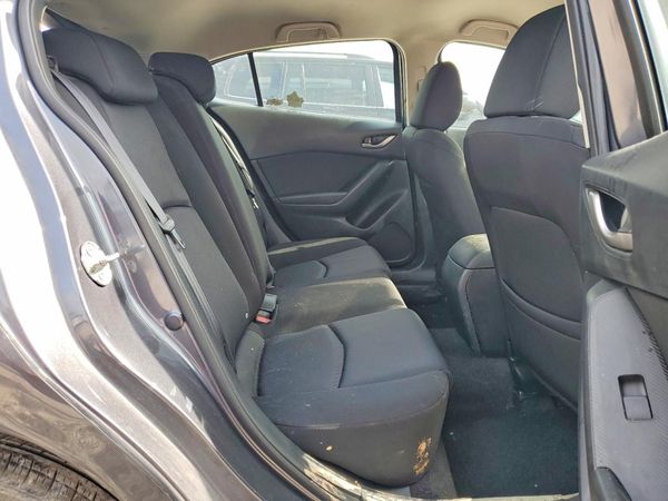 2016 MAZDA 3 SV/Base