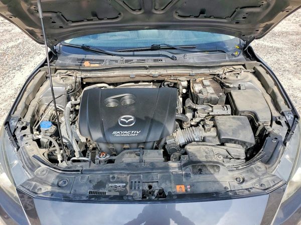 2016 MAZDA 3 SV/Base