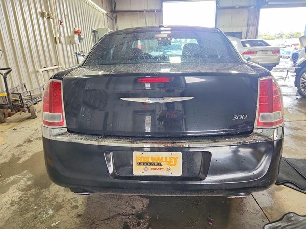 2012 CHRYSLER 300 Base/Limited