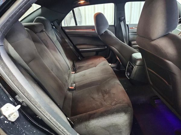 2012 CHRYSLER 300 Base/Limited