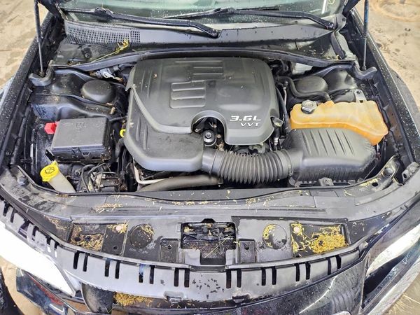 2012 CHRYSLER 300 Base/Limited