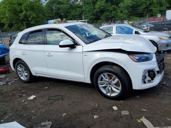2023 AUDI Q5 S Line quattro Premium