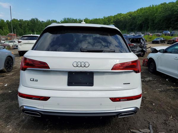 2023 AUDI Q5 S Line quattro Premium