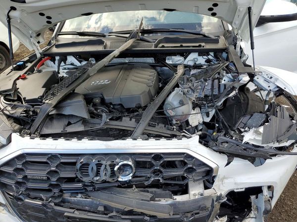 2023 AUDI Q5 S Line quattro Premium
