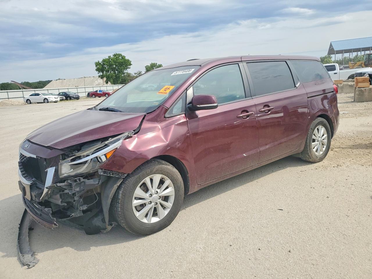 2017 KIA SEDONA LX