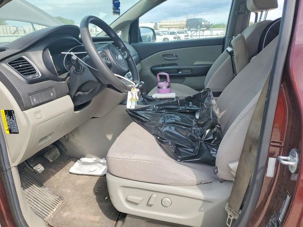 2017 KIA SEDONA LX