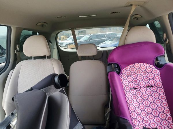 2017 KIA SEDONA LX