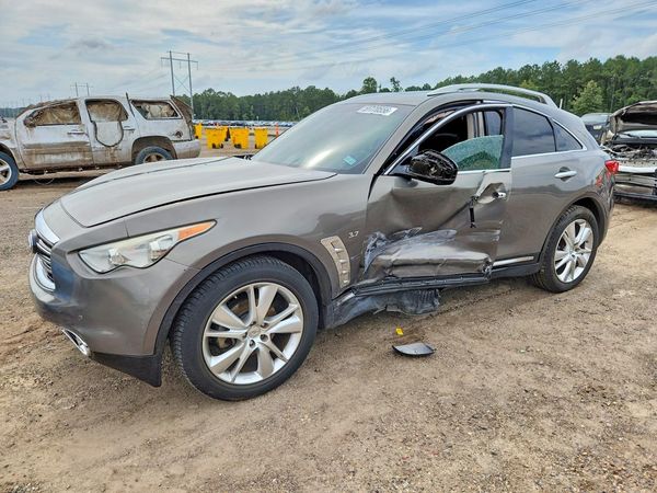 2016 INFINITI QX70