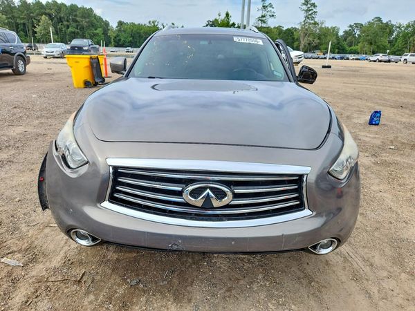 2016 INFINITI QX70