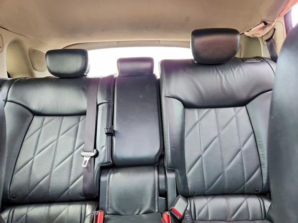 2016 INFINITI QX70