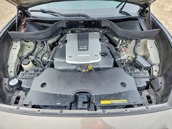 2016 INFINITI QX70