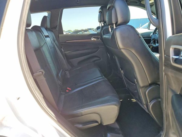 2020 JEEP GRAND CHEROKEE Laredo