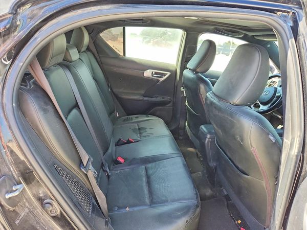 2013 LEXUS CT 200h