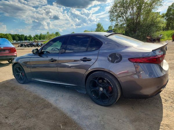 2017 ALFA ROMEO GIULIA TI AWD