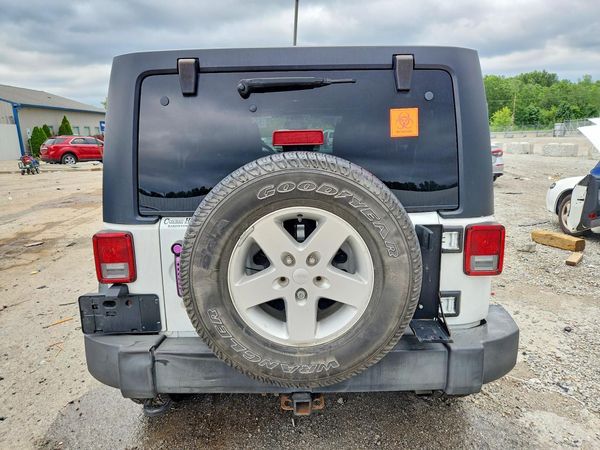 2016 JEEP WRANGLER UNLIMITED SPORT 4X4