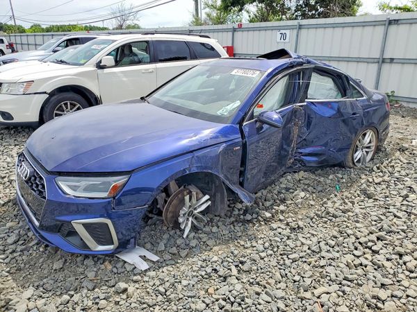 2022 AUDI A4 S Line quattro Premium