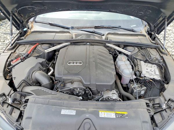 2022 AUDI A4 S Line quattro Premium