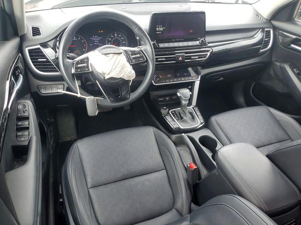 2023 KIA SELTOS EX