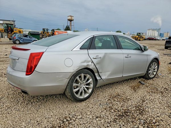 2016 CADILLAC XTS Luxury