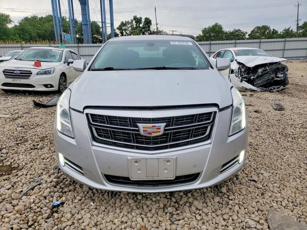 2016 CADILLAC XTS Luxury
