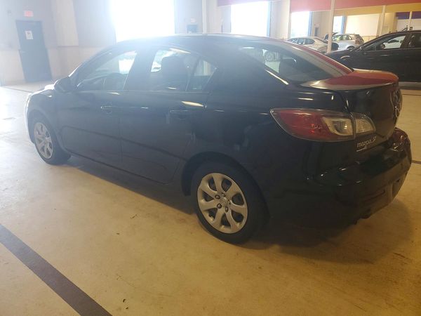 2013 MAZDA 3 SV/Base