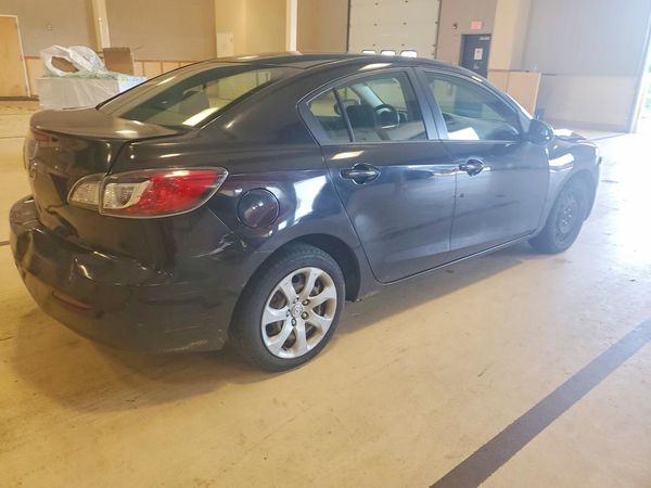 2013 MAZDA 3 SV/Base