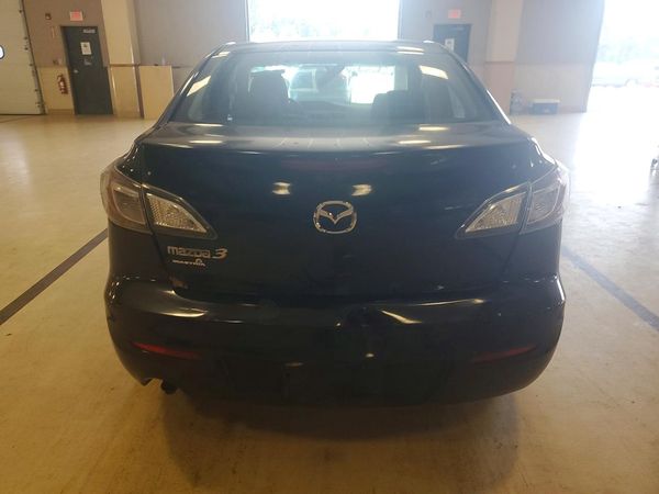 2013 MAZDA 3 SV/Base