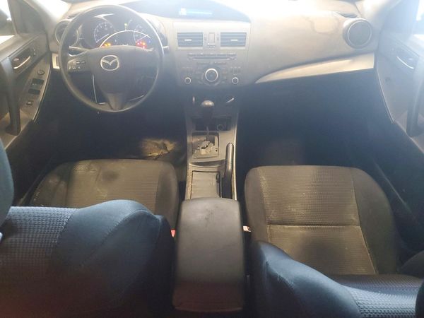 2013 MAZDA 3 SV/Base