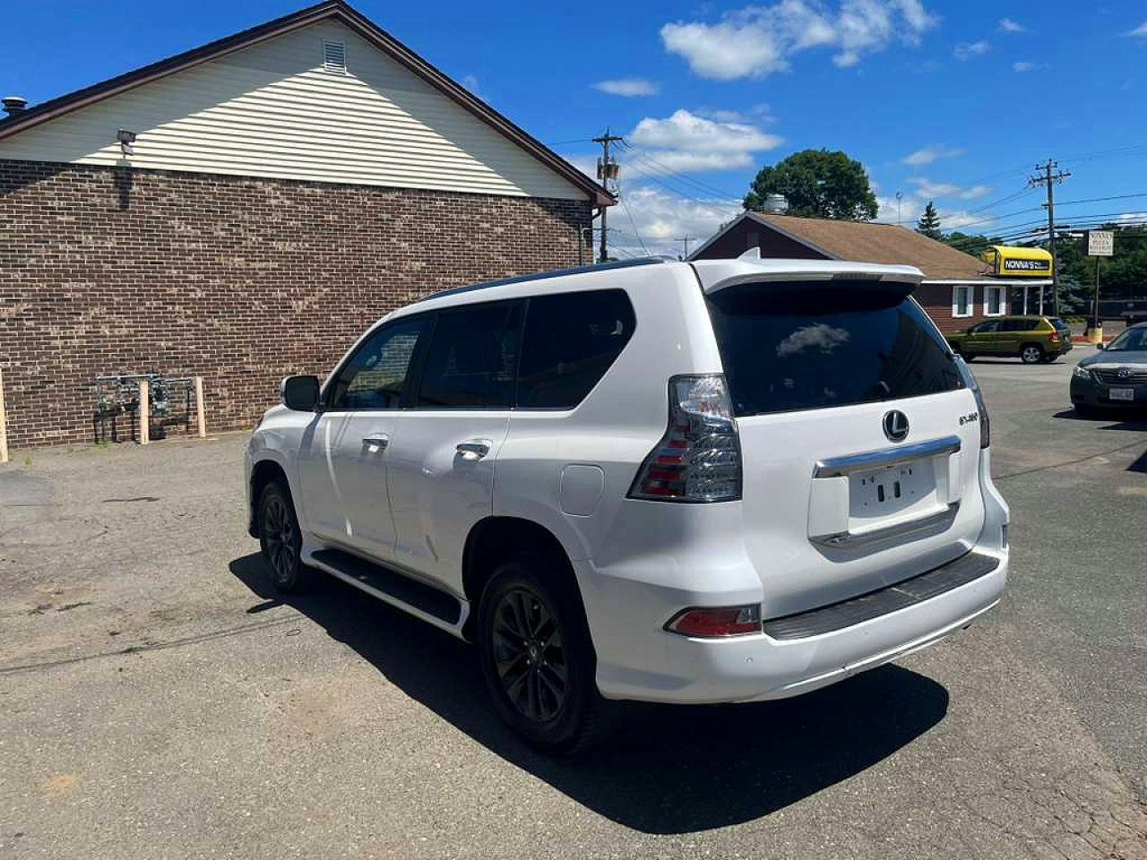 2023 LEXUS GX 460 Premium
