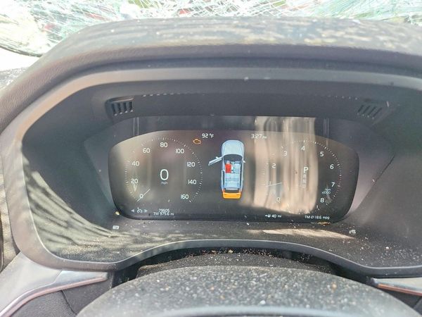 2018 VOLVO XC60 Momentum