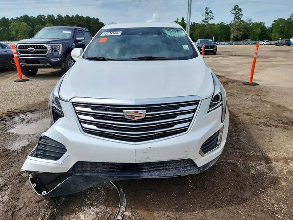 2017 CADILLAC XT5 Base
