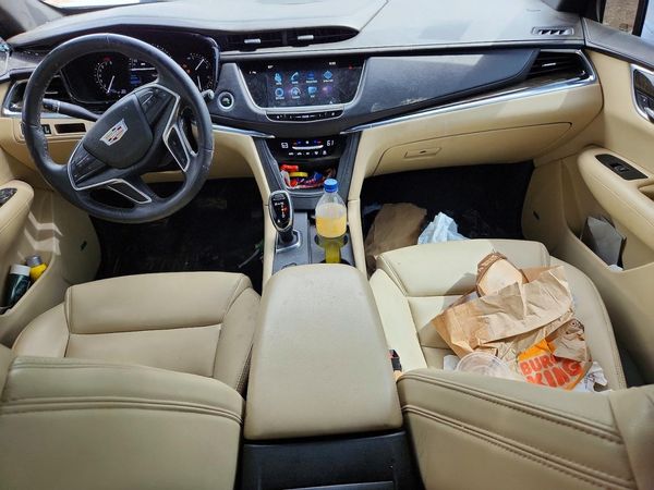 2017 CADILLAC XT5 Base