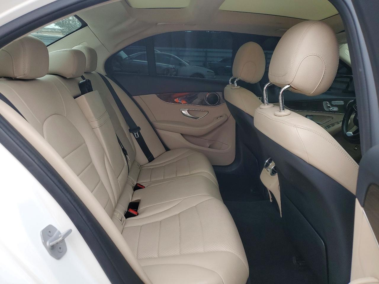 2016 MERCEDES-BENZ C C300-4M