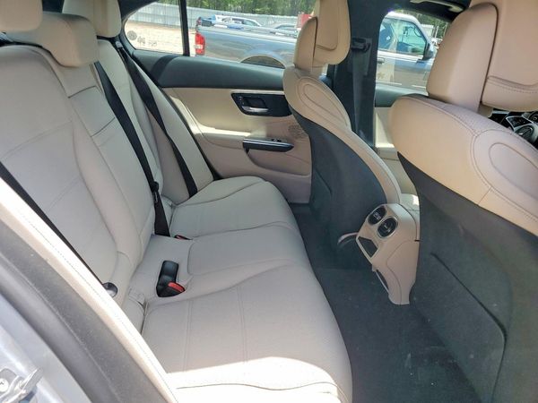 2024 MERCEDES-BENZ C C300
