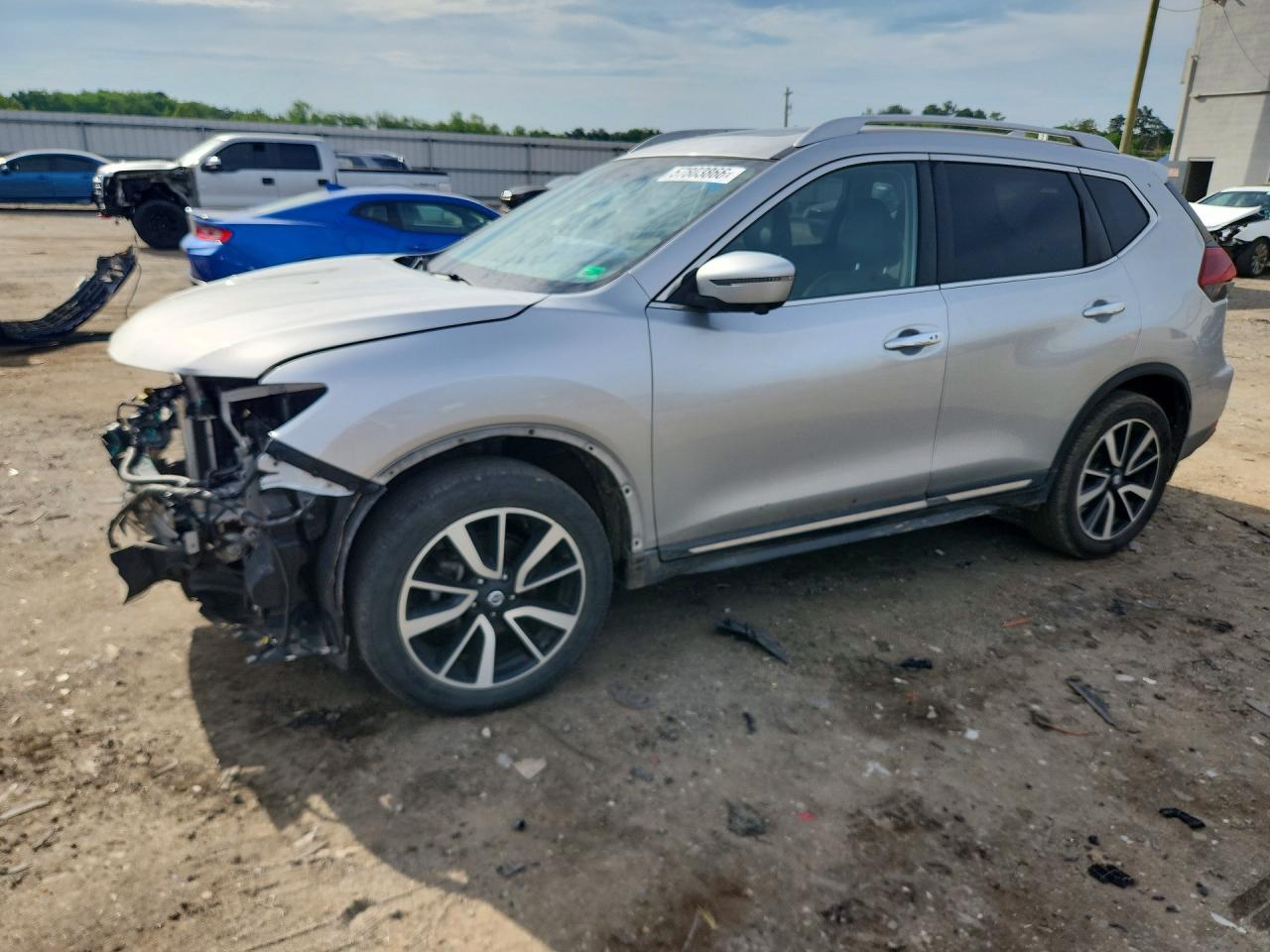 2018 NISSAN ROGUE — Front 3/4