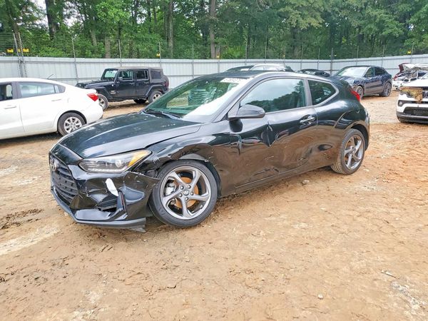 2019 HYUNDAI VELOSTER 2.0L and 2.0L Premium — Front 3/4