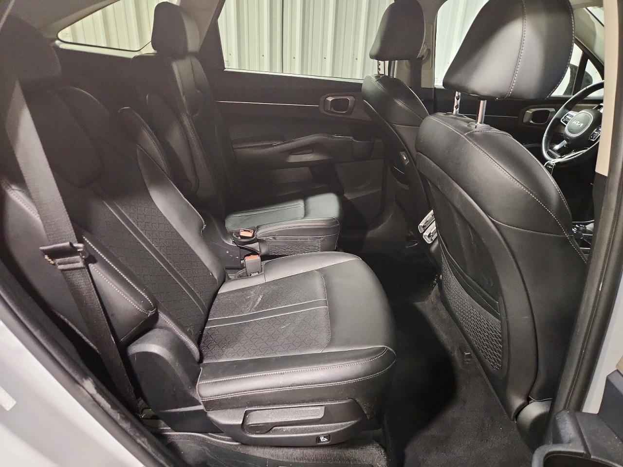 2022 KIA SORENTO EX